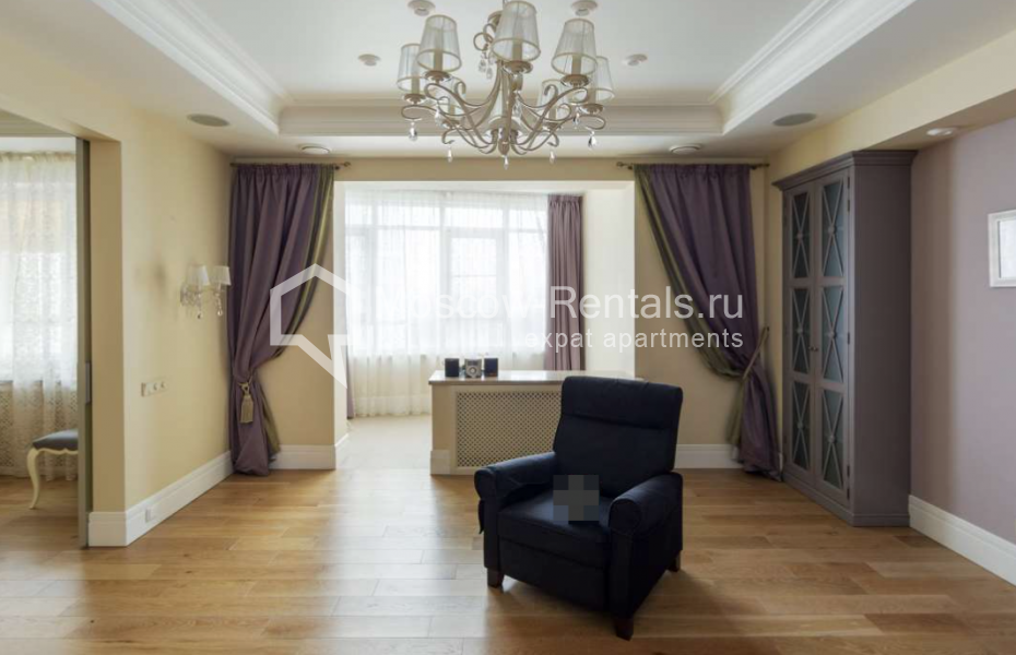 Photo #4 4-room (3 BR) apartment for <a href="http://moscow-rentals.ru/en/articles/long-term-rent" target="_blank">a long-term</a> rent
 in Russia, Moscow, Sosnovaya alleya, 1