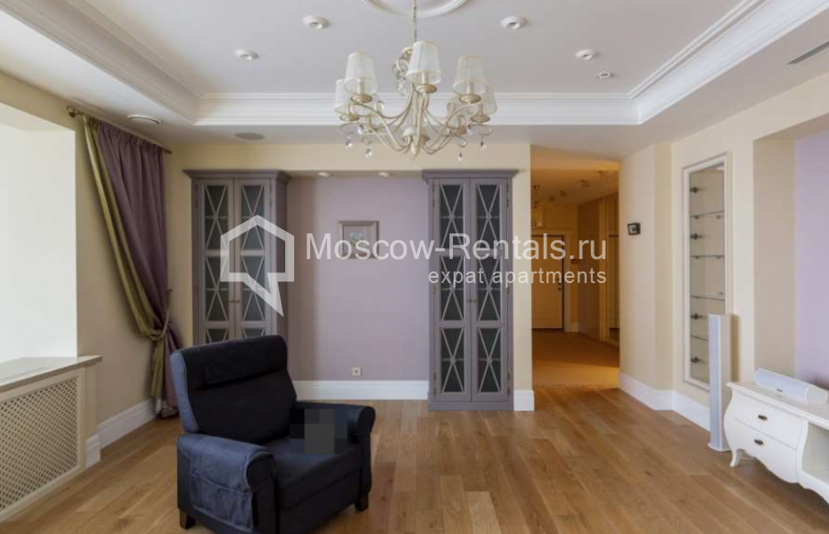 Photo #3 4-room (3 BR) apartment for <a href="http://moscow-rentals.ru/en/articles/long-term-rent" target="_blank">a long-term</a> rent
 in Russia, Moscow, Sosnovaya alleya, 1