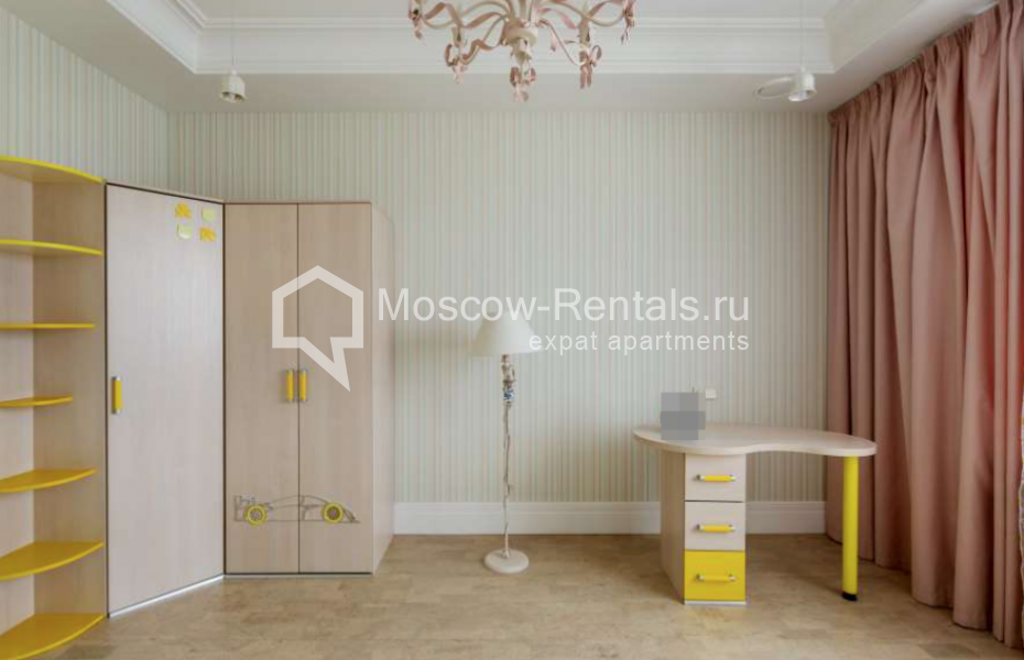 Photo #7 4-room (3 BR) apartment for <a href="http://moscow-rentals.ru/en/articles/long-term-rent" target="_blank">a long-term</a> rent
 in Russia, Moscow, Sosnovaya alleya, 1
