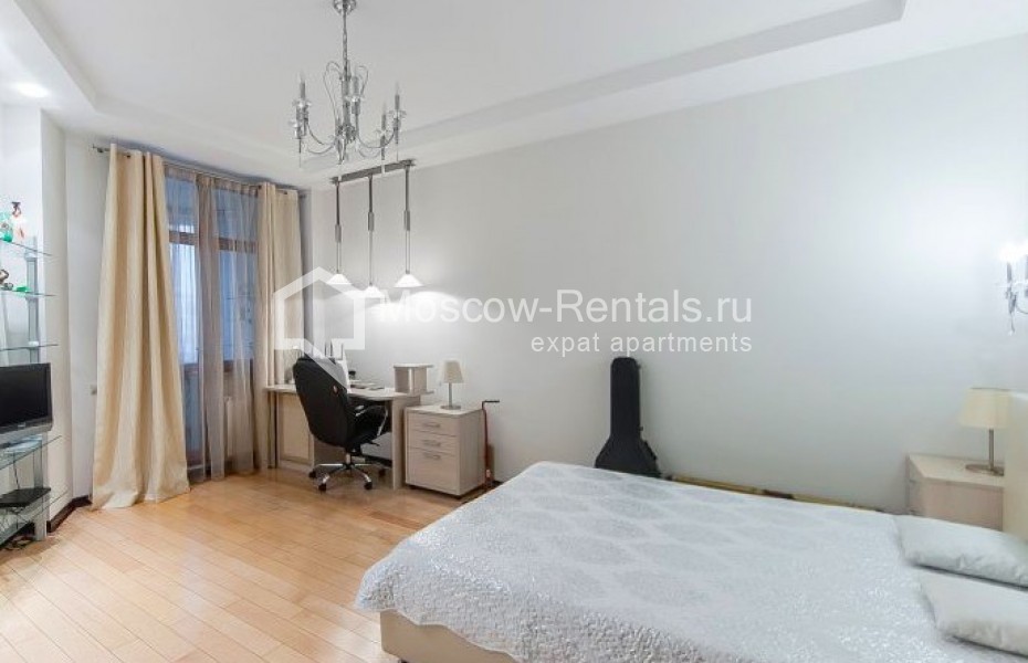 Photo #10 3-room (2 BR) apartment for <a href="http://moscow-rentals.ru/en/articles/long-term-rent" target="_blank">a long-term</a> rent
 in Russia, Moscow, Shabolovka str, 10к1