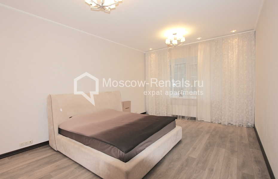 Photo #7 3-room (2 BR) apartment for <a href="http://moscow-rentals.ru/en/articles/long-term-rent" target="_blank">a long-term</a> rent
 in Russia, Moscow, Ozerkovskaya emb, 26