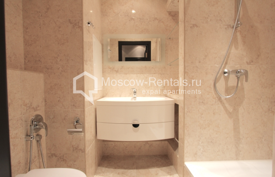 Photo #13 3-room (2 BR) apartment for <a href="http://moscow-rentals.ru/en/articles/long-term-rent" target="_blank">a long-term</a> rent
 in Russia, Moscow, Ozerkovskaya emb, 26