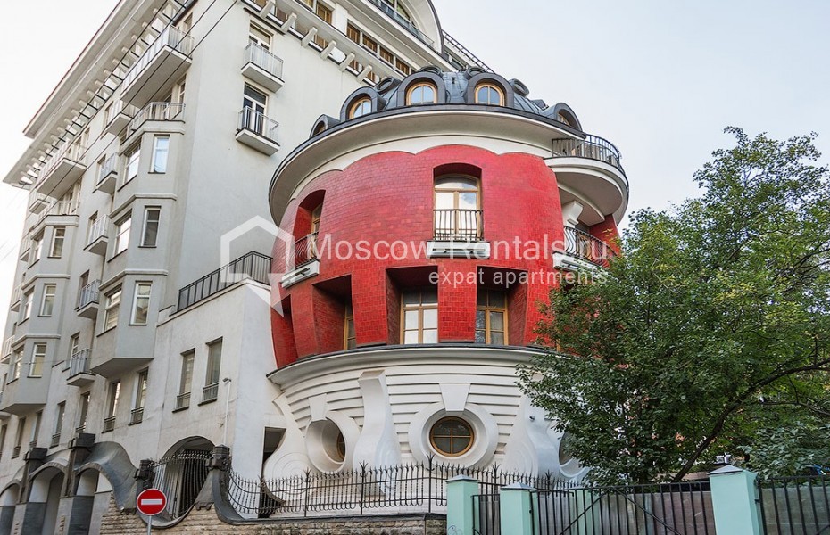 Photo #1 4-room (3 BR) apartment for <a href="http://moscow-rentals.ru/en/articles/long-term-rent" target="_blank">a long-term</a> rent
 in Russia, Moscow, Mashkova str, 1