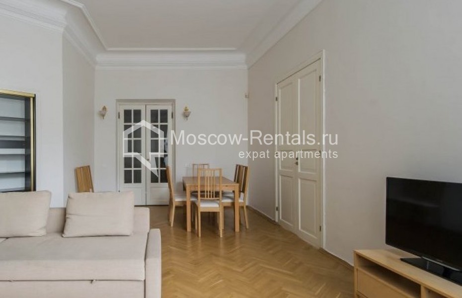 Photo #2 5-room (4 BR) apartment for <a href="http://moscow-rentals.ru/en/articles/long-term-rent" target="_blank">a long-term</a> rent
 in Russia, Moscow, Zhukovskogo str, 5