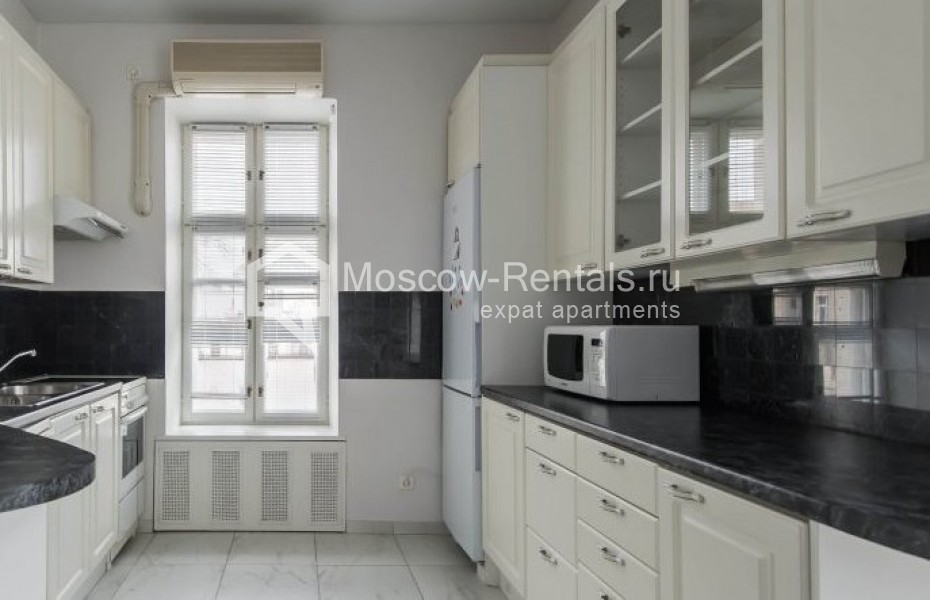 Photo #8 5-room (4 BR) apartment for <a href="http://moscow-rentals.ru/en/articles/long-term-rent" target="_blank">a long-term</a> rent
 in Russia, Moscow, Zhukovskogo str, 5