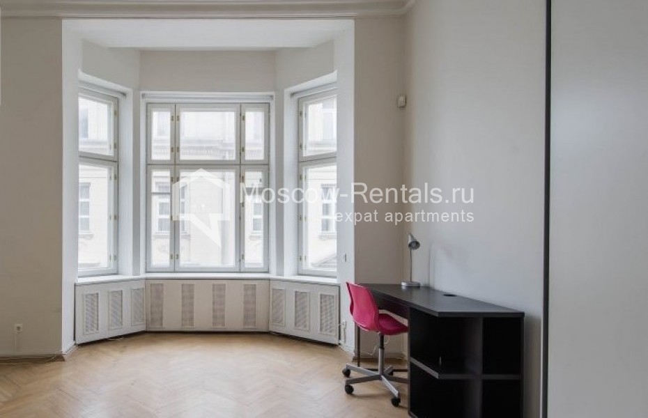 Photo #13 5-room (4 BR) apartment for <a href="http://moscow-rentals.ru/en/articles/long-term-rent" target="_blank">a long-term</a> rent
 in Russia, Moscow, Zhukovskogo str, 5