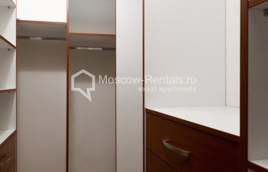 Photo #14 4-room (3 BR) apartment for <a href="http://moscow-rentals.ru/en/articles/long-term-rent" target="_blank">a long-term</a> rent
 in Russia, Moscow, Sretenka str, 9