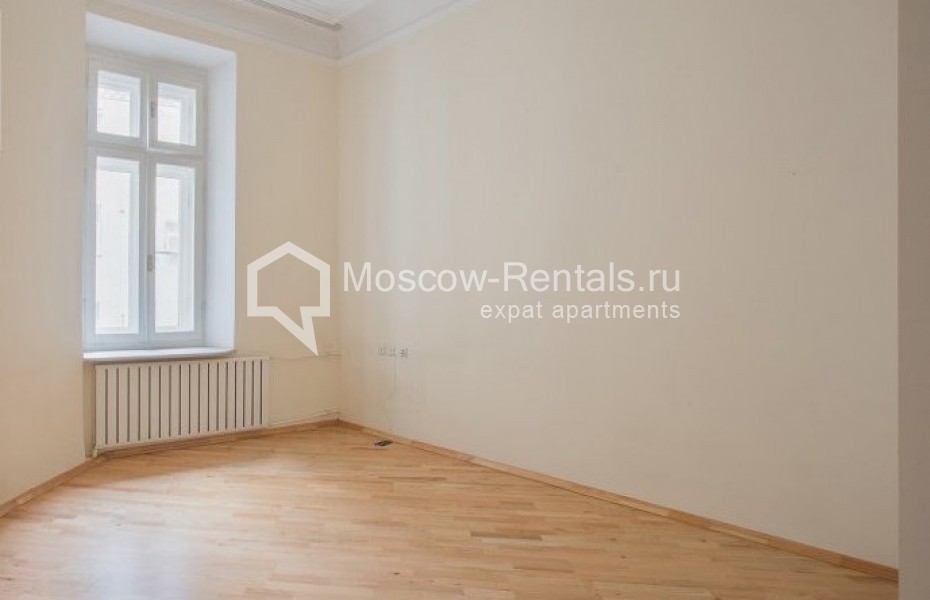 Photo #11 7-room (6 BR) apartment for <a href="http://moscow-rentals.ru/en/articles/long-term-rent" target="_blank">a long-term</a> rent
 in Russia, Moscow, Sretenskyi blv, 6/1