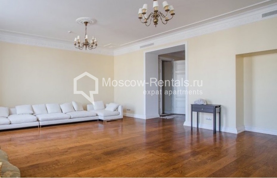 Photo #3 4-room (3 BR) apartment for <a href="http://moscow-rentals.ru/en/articles/long-term-rent" target="_blank">a long-term</a> rent
 in Russia, Moscow, Sretenslyi blv, 6/1С2