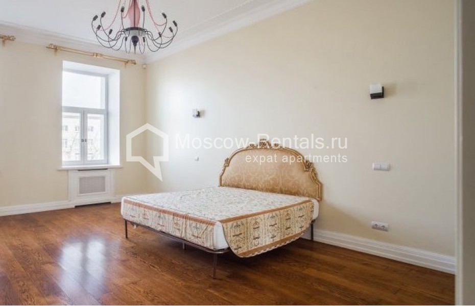 Photo #4 4-room (3 BR) apartment for <a href="http://moscow-rentals.ru/en/articles/long-term-rent" target="_blank">a long-term</a> rent
 in Russia, Moscow, Sretenslyi blv, 6/1С2