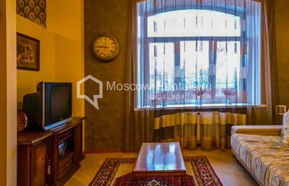 Photo #4 2-room (1 BR) apartment for <a href="http://moscow-rentals.ru/en/articles/long-term-rent" target="_blank">a long-term</a> rent
 in Russia, Moscow, Milutinskyi lane, 11