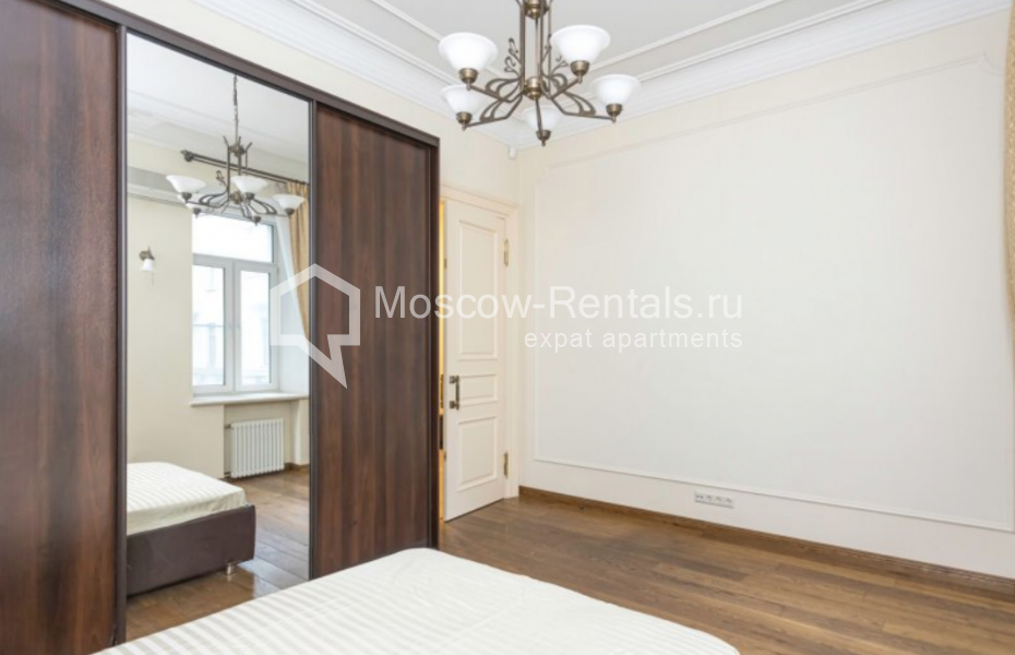 Photo #6 4-room (3 BR) apartment for <a href="http://moscow-rentals.ru/en/articles/long-term-rent" target="_blank">a long-term</a> rent
 in Russia, Moscow, Myasnitskaya str, 15