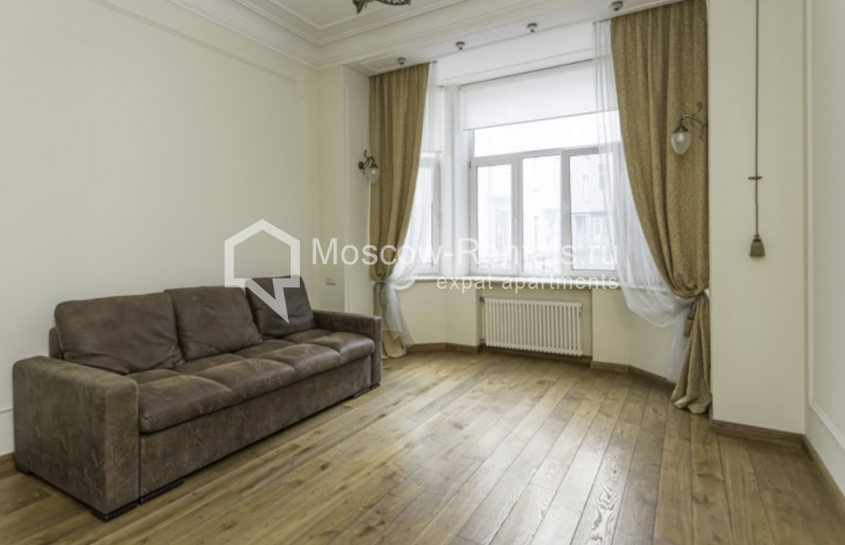 Photo #8 4-room (3 BR) apartment for <a href="http://moscow-rentals.ru/en/articles/long-term-rent" target="_blank">a long-term</a> rent
 in Russia, Moscow, Myasnitskaya str, 15