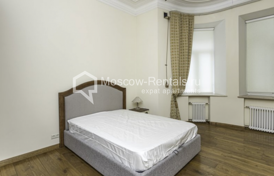 Photo #9 4-room (3 BR) apartment for <a href="http://moscow-rentals.ru/en/articles/long-term-rent" target="_blank">a long-term</a> rent
 in Russia, Moscow, Myasnitskaya str, 15