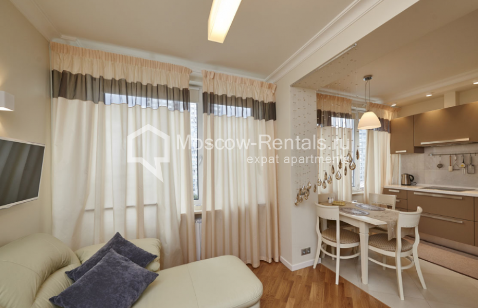 Photo #1 2-room (1 BR) apartment for <a href="http://moscow-rentals.ru/en/articles/long-term-rent" target="_blank">a long-term</a> rent
 in Russia, Moscow, New Arbat str, 16