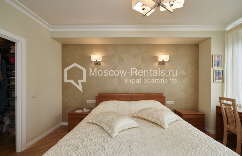 Photo #10 2-room (1 BR) apartment for <a href="http://moscow-rentals.ru/en/articles/long-term-rent" target="_blank">a long-term</a> rent
 in Russia, Moscow, New Arbat str, 16