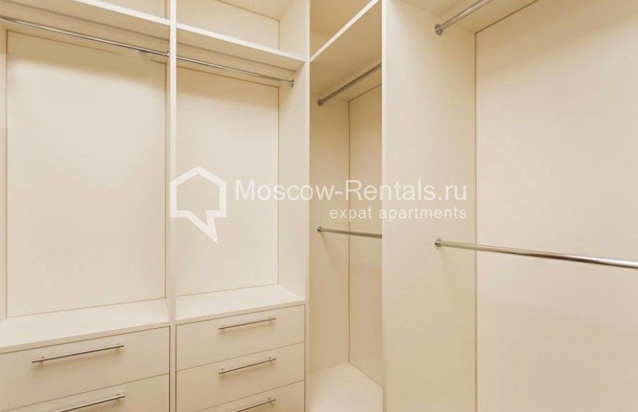 Photo #18 3-room (2 BR) apartment for <a href="http://moscow-rentals.ru/en/articles/long-term-rent" target="_blank">a long-term</a> rent
 in Russia, Moscow, Malaya Pirogovskaya str, 8