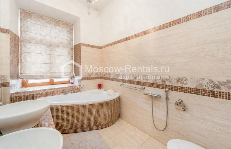 Photo #12 4-room (3 BR) apartment for <a href="http://moscow-rentals.ru/en/articles/long-term-rent" target="_blank">a long-term</a> rent
 in Russia, Moscow, Pokrovka str, 19