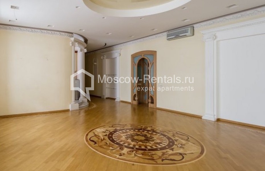 Photo #2 5-room (4 BR) apartment for <a href="http://moscow-rentals.ru/en/articles/long-term-rent" target="_blank">a long-term</a> rent
 in Russia, Moscow, Ulanskyi lane, 19