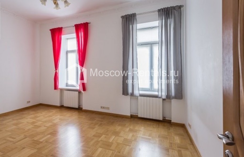 Photo #9 5-room (4 BR) apartment for <a href="http://moscow-rentals.ru/en/articles/long-term-rent" target="_blank">a long-term</a> rent
 in Russia, Moscow, Ulanskyi lane, 19