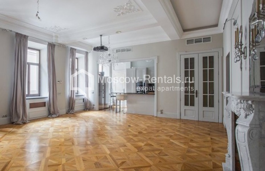 Photo #4 5-room (4 BR) apartment for <a href="http://moscow-rentals.ru/en/articles/long-term-rent" target="_blank">a long-term</a> rent
 in Russia, Moscow, Porkovka str, 19