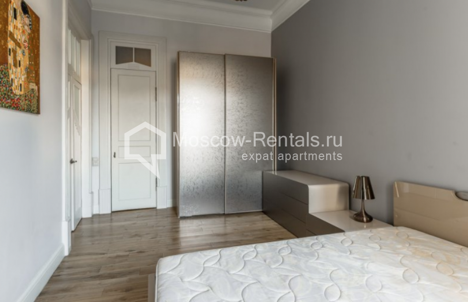 Photo #5 4-room (3 BR) apartment for <a href="http://moscow-rentals.ru/en/articles/long-term-rent" target="_blank">a long-term</a> rent
 in Russia, Moscow, Armyanskyi lane 1/8С1