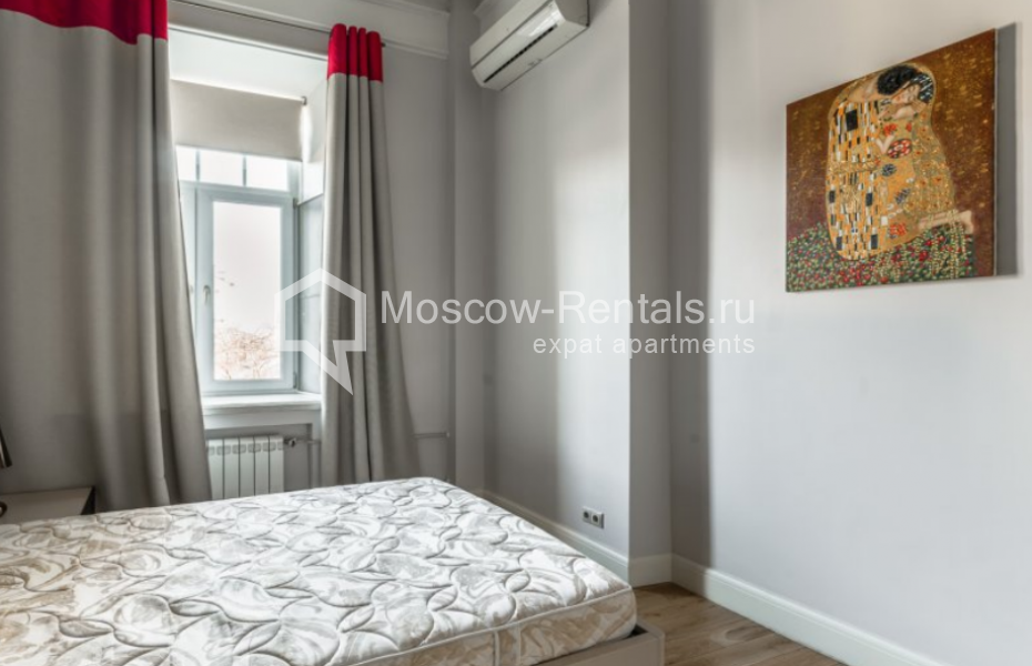 Photo #6 4-room (3 BR) apartment for <a href="http://moscow-rentals.ru/en/articles/long-term-rent" target="_blank">a long-term</a> rent
 in Russia, Moscow, Armyanskyi lane 1/8С1