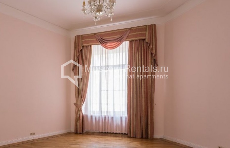 Photo #4 7-room (6 BR) apartment for <a href="http://moscow-rentals.ru/en/articles/long-term-rent" target="_blank">a long-term</a> rent
 in Russia, Moscow, Myasnitskaya str, 24
