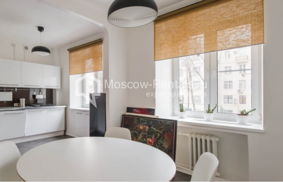 Photo #2 2-room (1 BR) apartment for <a href="http://moscow-rentals.ru/en/articles/long-term-rent" target="_blank">a long-term</a> rent
 in Russia, Moscow, B. Patriarshi lane, 8С1