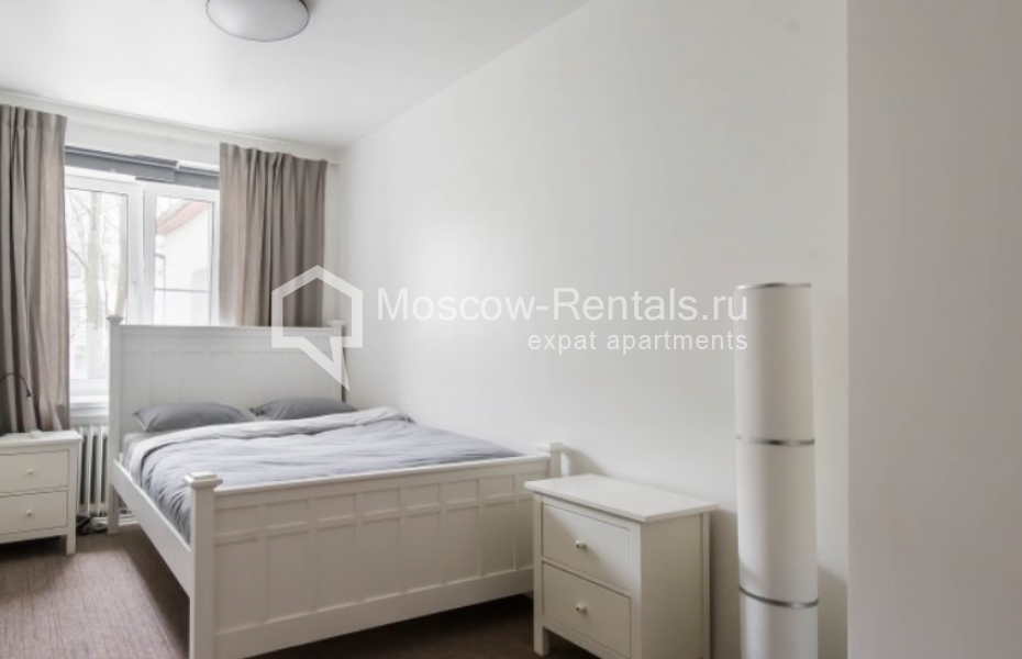 Photo #6 2-room (1 BR) apartment for <a href="http://moscow-rentals.ru/en/articles/long-term-rent" target="_blank">a long-term</a> rent
 in Russia, Moscow, B. Patriarshi lane, 8С1