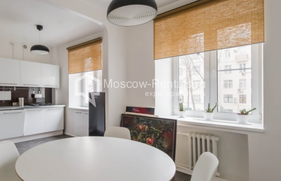 Photo #3 2-room (1 BR) apartment for <a href="http://moscow-rentals.ru/en/articles/long-term-rent" target="_blank">a long-term</a> rent
 in Russia, Moscow, B. Patriarshi lane, 8С1