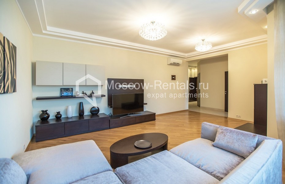 Photo #1 3-room (2 BR) apartment for <a href="http://moscow-rentals.ru/en/articles/long-term-rent" target="_blank">a long-term</a> rent
 in Russia, Moscow, Udaltsova str, 15