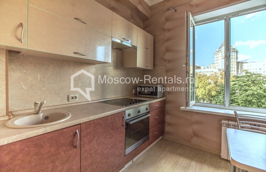 Photo #6 2-room (1 BR) apartment for <a href="http://moscow-rentals.ru/en/articles/long-term-rent" target="_blank">a long-term</a> rent
 in Russia, Moscow, Voznesensyi lane, 16/4