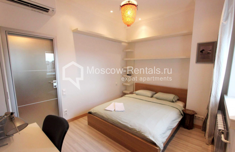 Photo #4 2-room (1 BR) apartment for <a href="http://moscow-rentals.ru/en/articles/long-term-rent" target="_blank">a long-term</a> rent
 in Russia, Moscow, Tverskaya str, 4