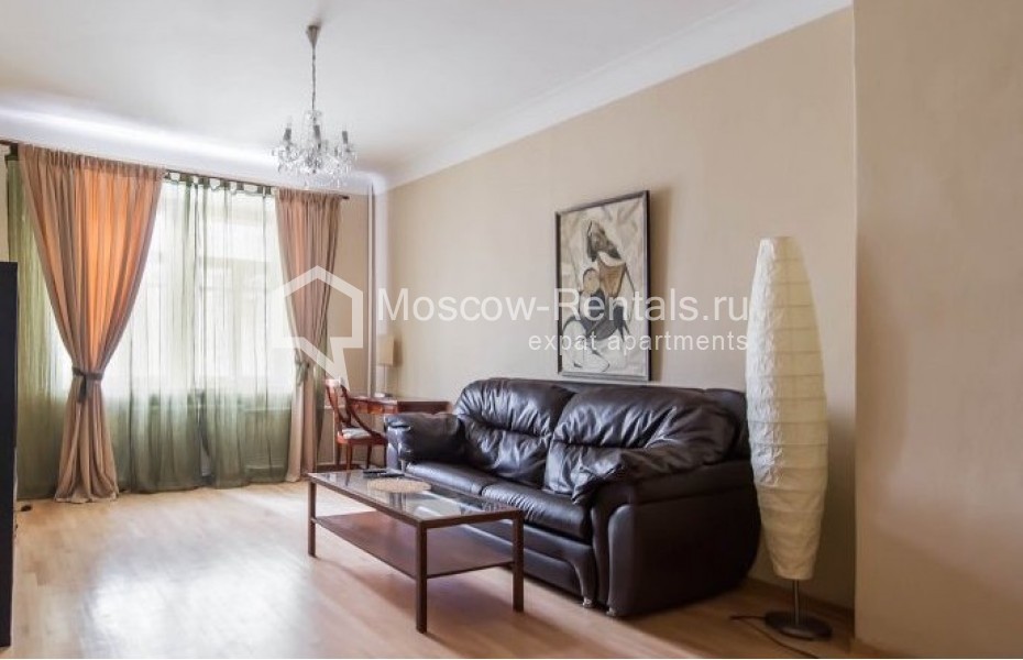 Photo #2 2-room (1 BR) apartment for <a href="http://moscow-rentals.ru/en/articles/long-term-rent" target="_blank">a long-term</a> rent
 in Russia, Moscow, Trekhprudnyi lane, 6