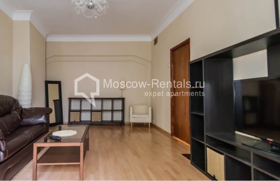 Photo #3 2-room (1 BR) apartment for <a href="http://moscow-rentals.ru/en/articles/long-term-rent" target="_blank">a long-term</a> rent
 in Russia, Moscow, Trekhprudnyi lane, 6