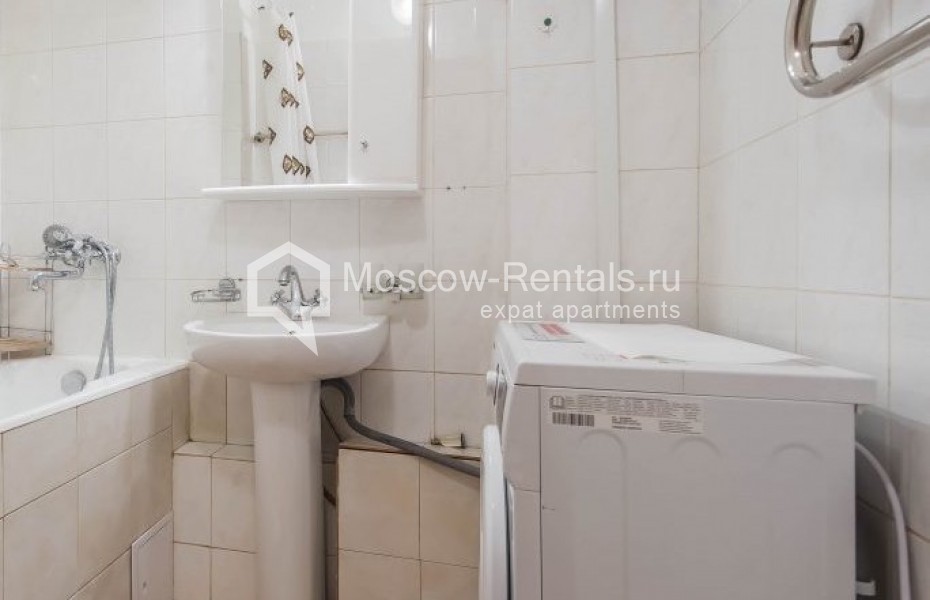 Photo #9 2-room (1 BR) apartment for <a href="http://moscow-rentals.ru/en/articles/long-term-rent" target="_blank">a long-term</a> rent
 in Russia, Moscow, Trekhprudnyi lane, 6
