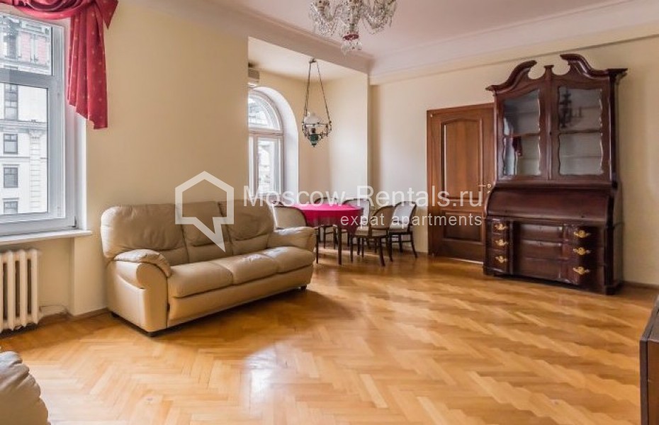 Photo #1 3-room (2 BR) apartment for <a href="http://moscow-rentals.ru/en/articles/long-term-rent" target="_blank">a long-term</a> rent
 in Russia, Moscow, Blagoveshenskyi lane, 5