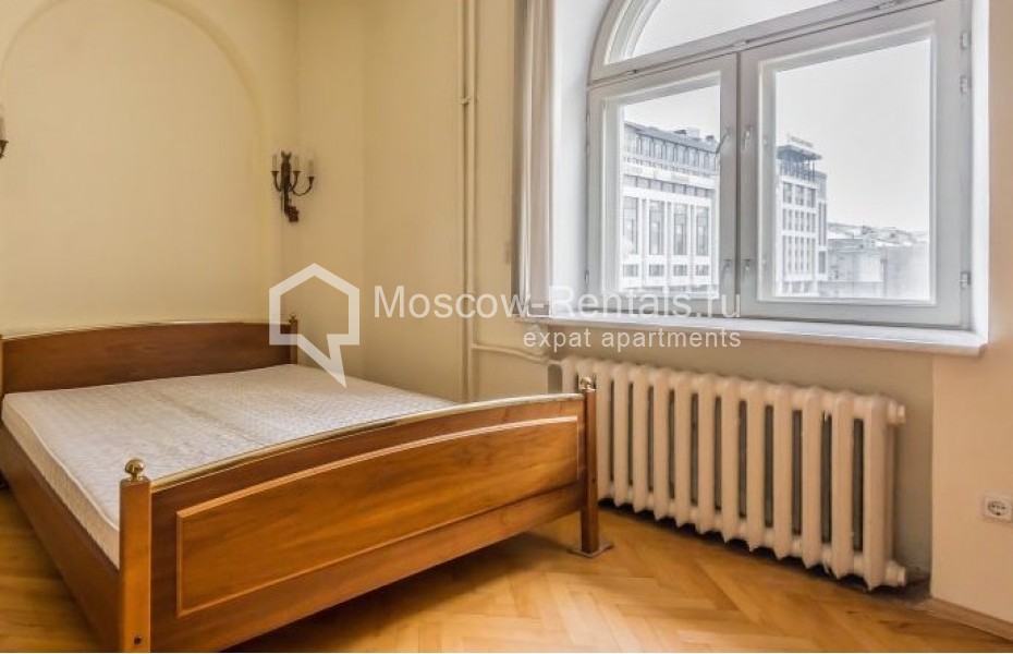 Photo #4 3-room (2 BR) apartment for <a href="http://moscow-rentals.ru/en/articles/long-term-rent" target="_blank">a long-term</a> rent
 in Russia, Moscow, Blagoveshenskyi lane, 5