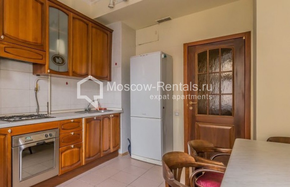 Photo #7 3-room (2 BR) apartment for <a href="http://moscow-rentals.ru/en/articles/long-term-rent" target="_blank">a long-term</a> rent
 in Russia, Moscow, Blagoveshenskyi lane, 5