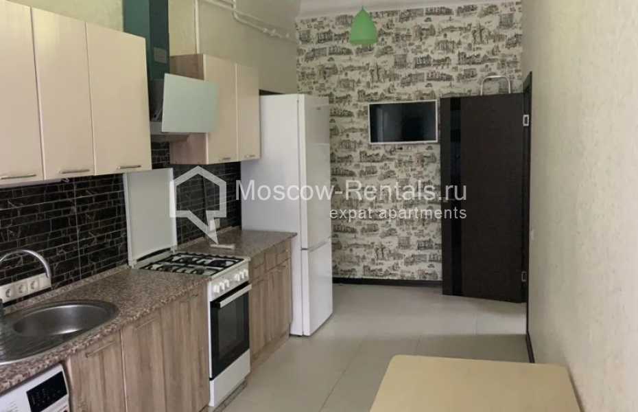 Photo #2 3-room (2 BR) apartment for <a href="http://moscow-rentals.ru/en/articles/long-term-rent" target="_blank">a long-term</a> rent
 in Russia, Moscow, Bolshaya Bronnaya str, 27/4