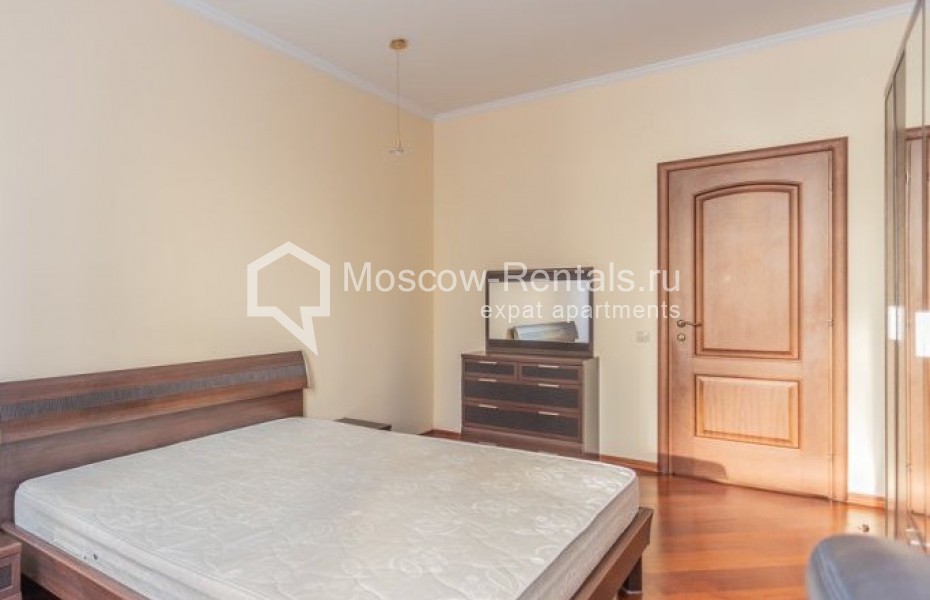Photo #11 4-room (3 BR) apartment for <a href="http://moscow-rentals.ru/en/articles/long-term-rent" target="_blank">a long-term</a> rent
 in Russia, Moscow, Shabolovka str, 23