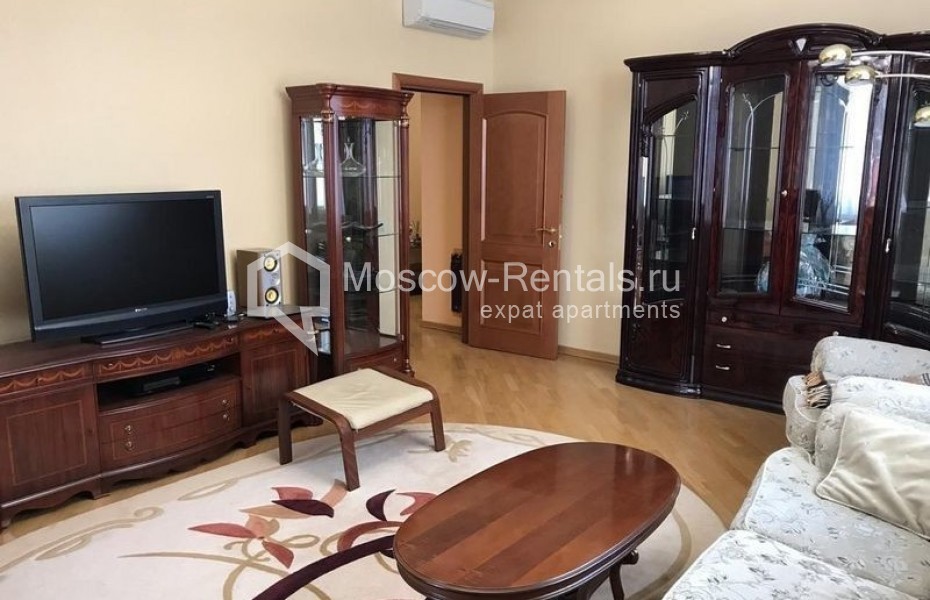 Photo #3 3-room (2 BR) apartment for <a href="http://moscow-rentals.ru/en/articles/long-term-rent" target="_blank">a long-term</a> rent
 in Russia, Moscow, Shabolovka str, 23к2