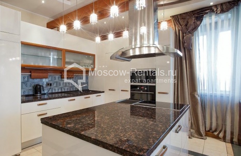 Photo #5 5-room (4 BR) apartment for <a href="http://moscow-rentals.ru/en/articles/long-term-rent" target="_blank">a long-term</a> rent
 in Russia, Moscow, Leninskyi prosp, 128К1