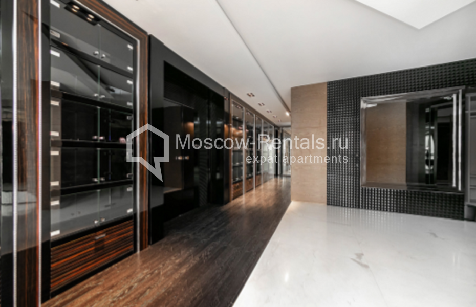 Photo #5 5-room (4 BR) apartment for <a href="http://moscow-rentals.ru/en/articles/long-term-rent" target="_blank">a long-term</a> rent
 in Russia, Moscow, Lomonosovskyi prosp, 25к3