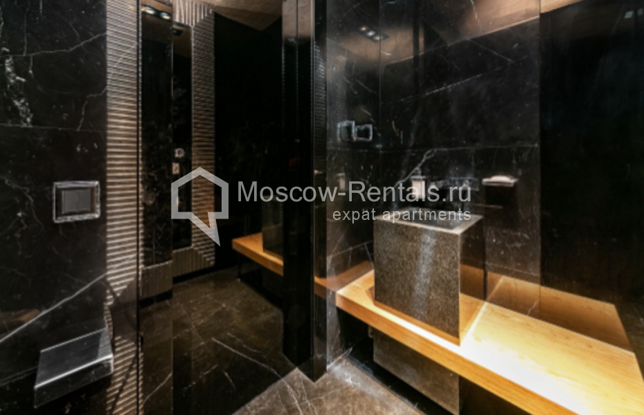 Photo #13 5-room (4 BR) apartment for <a href="http://moscow-rentals.ru/en/articles/long-term-rent" target="_blank">a long-term</a> rent
 in Russia, Moscow, Lomonosovskyi prosp, 25к3