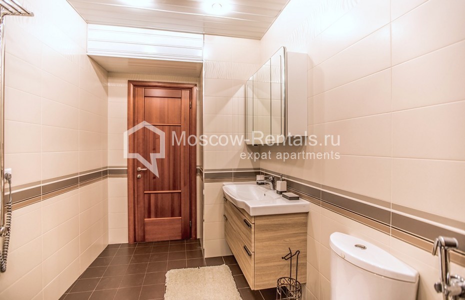 Photo #15 4-room (3 BR) apartment for <a href="http://moscow-rentals.ru/en/articles/long-term-rent" target="_blank">a long-term</a> rent
 in Russia, Moscow, Bolshoi Golovin lane, 2