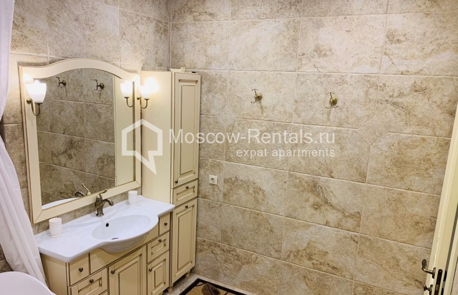 Photo #18 3-room (2 BR) apartment for <a href="http://moscow-rentals.ru/en/articles/long-term-rent" target="_blank">a long-term</a> rent
 in Russia, Moscow, Garibaldy str, 6к/1