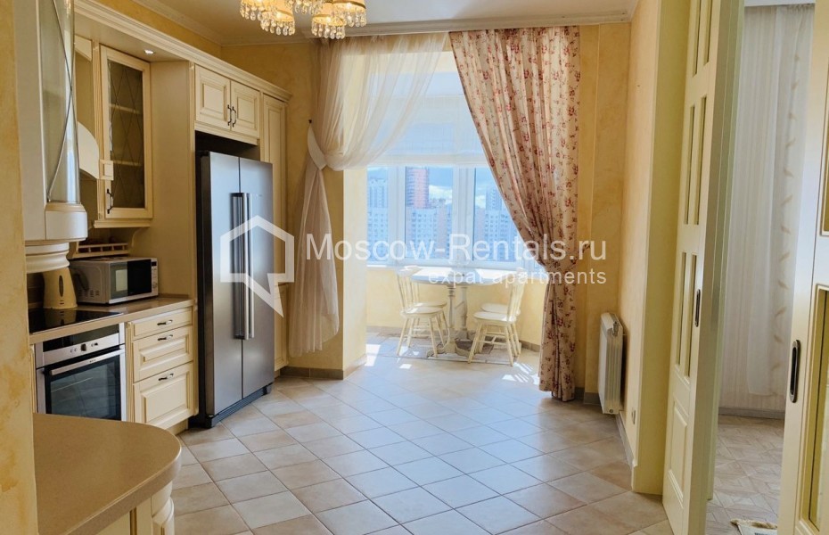 Photo #2 3-room (2 BR) apartment for <a href="http://moscow-rentals.ru/en/articles/long-term-rent" target="_blank">a long-term</a> rent
 in Russia, Moscow, Garibaldy str, 6к/1