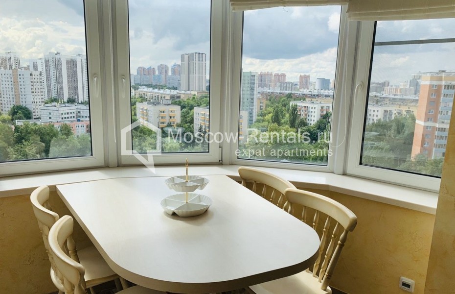 Photo #1 3-room (2 BR) apartment for <a href="http://moscow-rentals.ru/en/articles/long-term-rent" target="_blank">a long-term</a> rent
 in Russia, Moscow, Garibaldy str, 6к/1